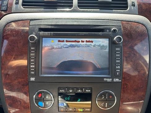 Used 2013 Chevrolet Tahoe LTZ AWD/4WD image 11