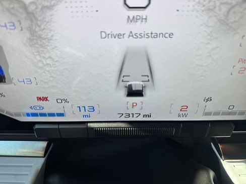 Used 2024 GMC Hummer EV 2X w/ Extreme Off-Road Package image 28