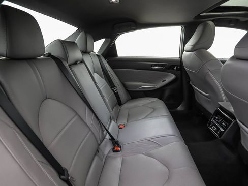 Used 2020 Toyota Avalon Limited w/ All Weather Liner Package FWD image 27