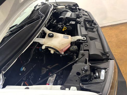 Used 2020 Chevrolet Express 2500 w/ Driver Convenience Package image 40