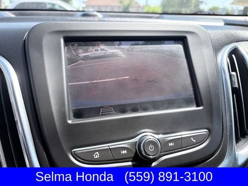 Used 2022 Chevrolet Equinox LT FWD image 19