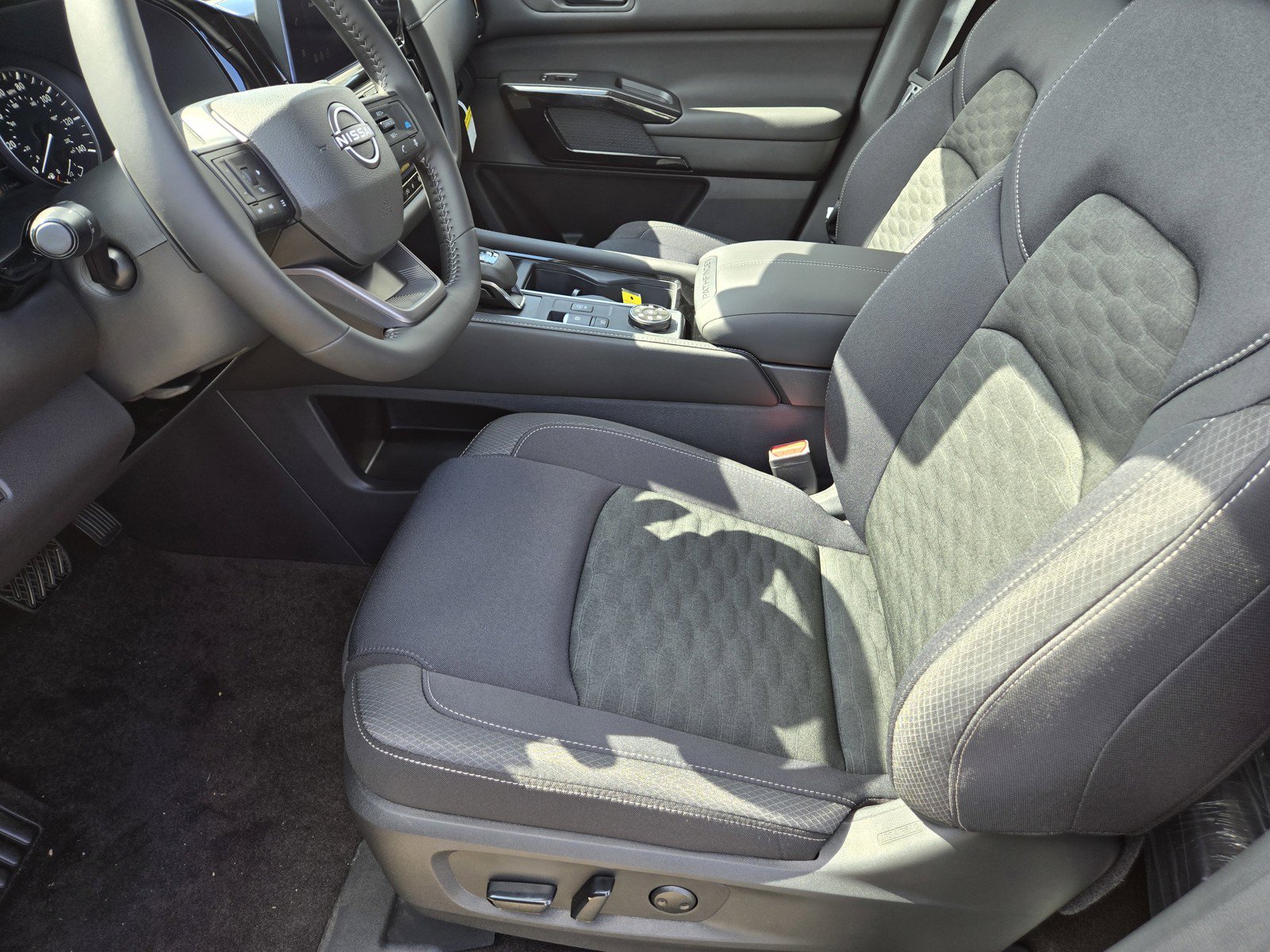 New 2026 Nissan Pathfinder SV AWD/4WD image 10