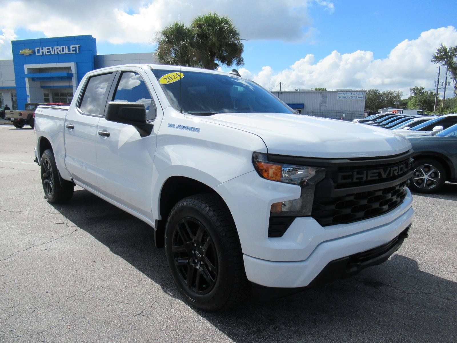 Used 2024 Chevrolet Silverado 1500 Custom AWD/4WD image 4