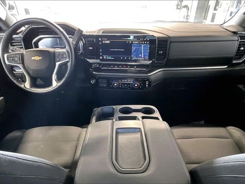 Used 2025 Chevrolet Silverado 1500 LT image 6