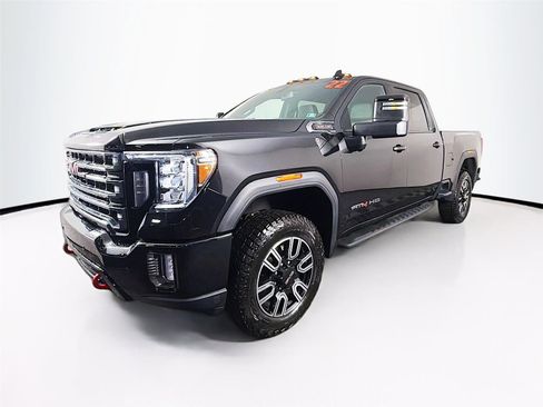 Used 2022 GMC Sierra 2500 AT4 w/ AT4 Preferred Package AWD/4WD image 3