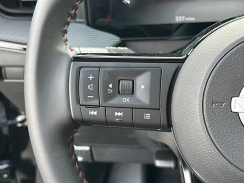 Used 2025 Nissan Kicks SR image 26