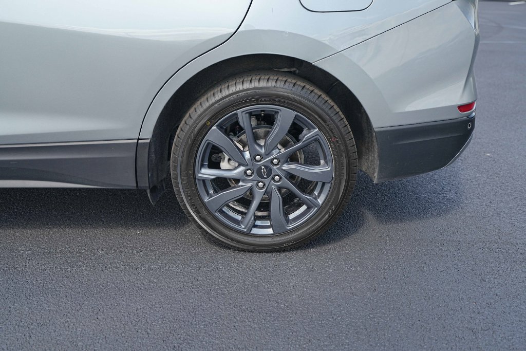 Used 2024 Chevrolet Equinox RS w/ LPO, Floor Liner Package AWD/4WD image 14