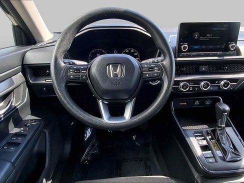 Used 2023 Honda CR-V LX image 6