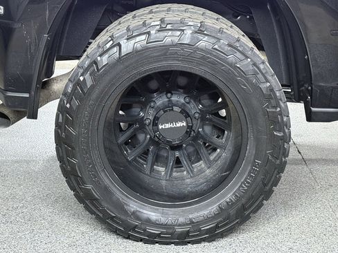 Used 2023 RAM 3500 Laramie w/ Night Edition image 9