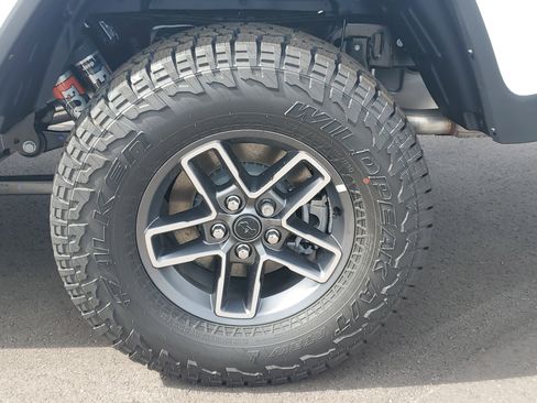New 2026 Jeep Gladiator Mojave AWD/4WD image 5