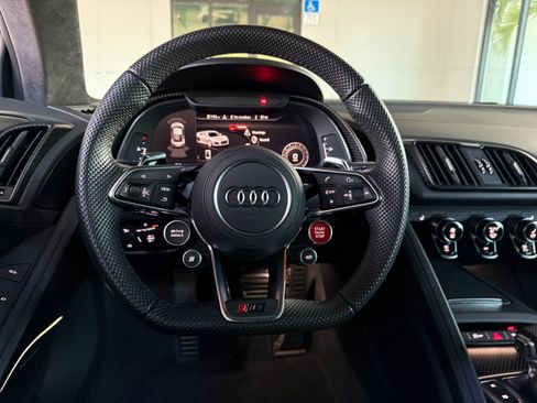 Used 2017 Audi R8 V10 plus AWD/4WD image 40