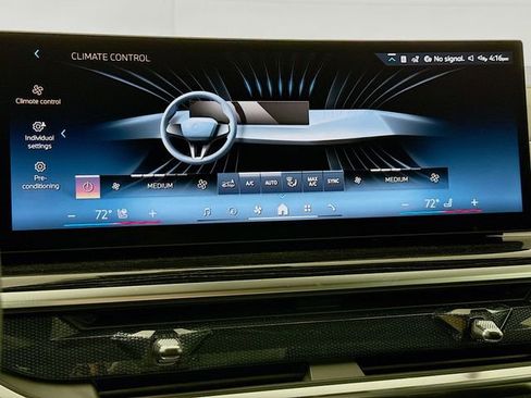 New 2026 BMW X5 xDrive40i w/ M Sport Package image 16