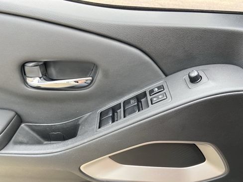 Used 2024 Nissan Frontier SV RWD image 50