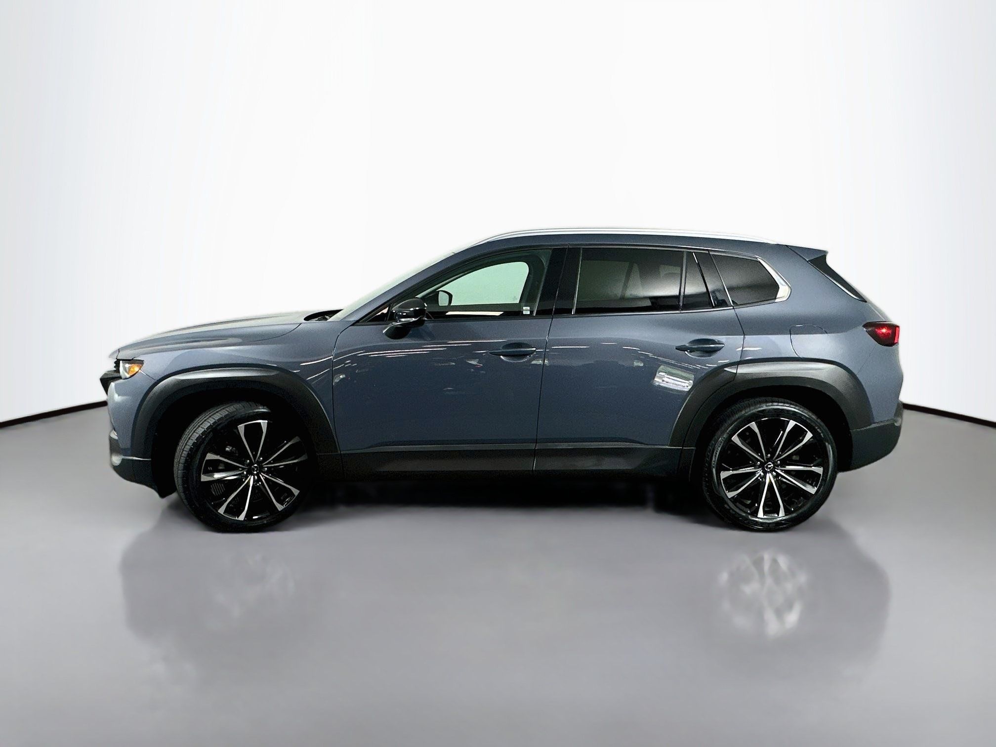 Used 2025 MAZDA CX-50 AWD 2.5 S w/ Premium Plus Pkg image 4