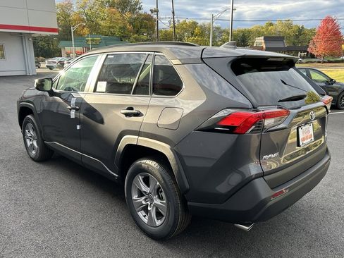 Used 2025 Toyota RAV4 XLE image 7