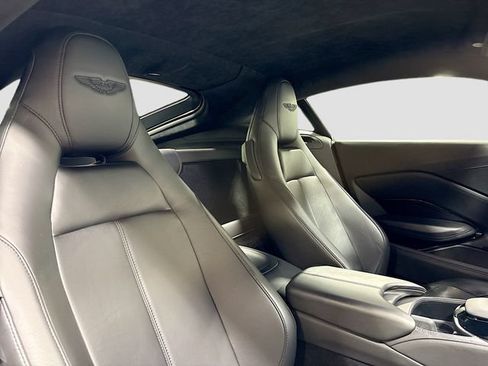 Used 2020 Aston Martin V8 Vantage Coupe RWD image 25