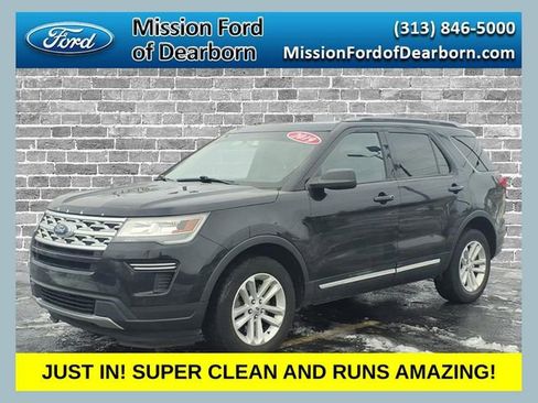 Used 2019 Ford Explorer XLT image 1