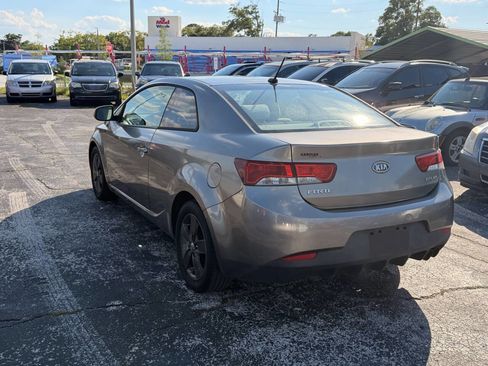 Used 2011 Kia Forte Koup EX FWD image 6