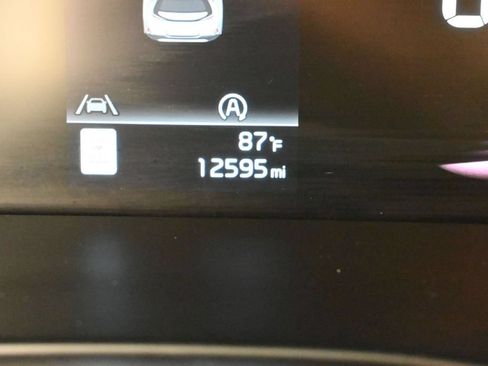Used 2023 Kia Soul LX FWD image 28