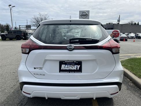 Used 2024 Nissan Kicks S image 7
