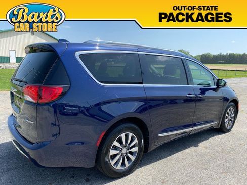 Used 2020 Chrysler Pacifica Limited w/ Advanced Safetytec Group FWD image 7