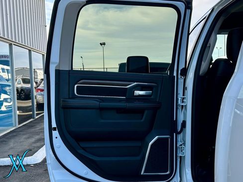 Used 2023 RAM 2500 Laramie AWD/4WD image 21