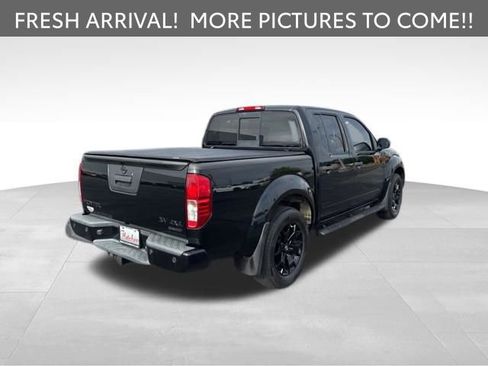 Used 2018 Nissan Frontier SV w/ Value Truck Package AWD/4WD image 6