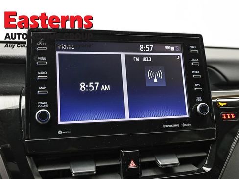 Used 2022 Toyota Camry XLE FWD image 19