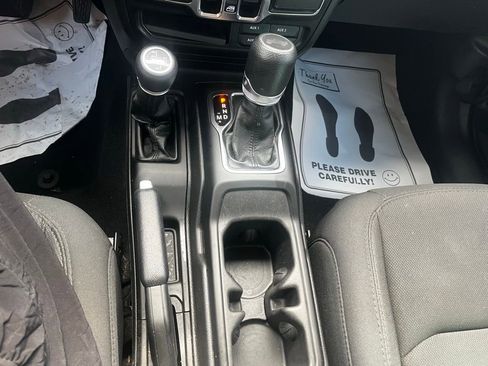 Used 2024 Jeep Wrangler Unlimited Rubicon 4xe image 22