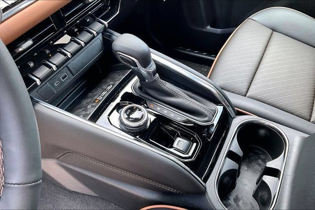 New 2026 GMC Canyon AT4 w/ Technology Plus Package AWD/4WD image 9