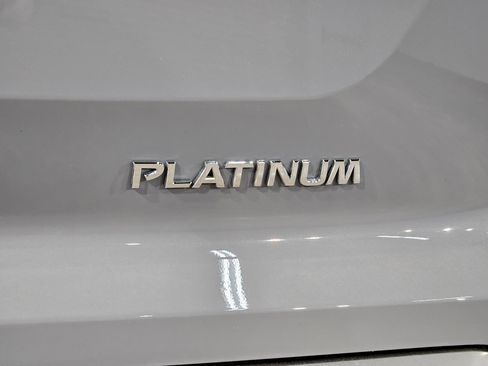 Used 2022 Nissan Pathfinder Platinum w/ Lighting Package (N93) image 40