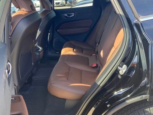 Certified 2023 Volvo XC60 B5 Plus w/ Protection Package Premier image 5