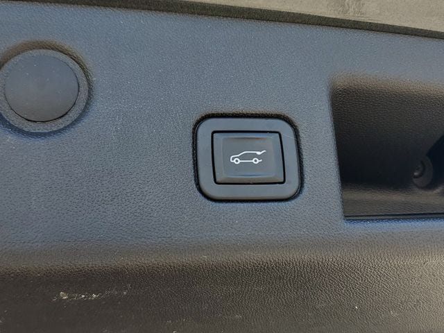 Used 2019 Chevrolet Equinox LT FWD image 11