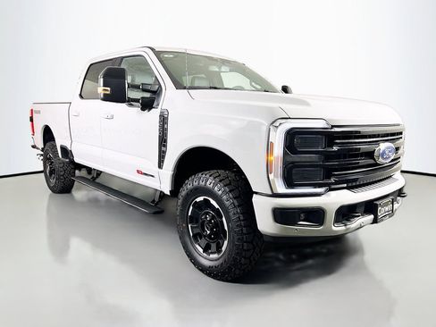 New 2026 Ford F250 Platinum w/ Tremor Off-Road Package AWD/4WD image 32