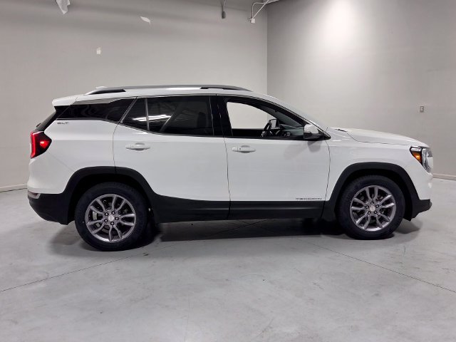 Used 2023 GMC Terrain SLT FWD image 14