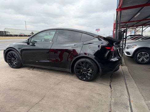 Used 2021 Tesla Model Y Long Range image 20