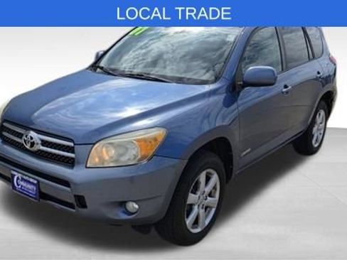 Used 2007 Toyota RAV4 Limited AWD/4WD image 2