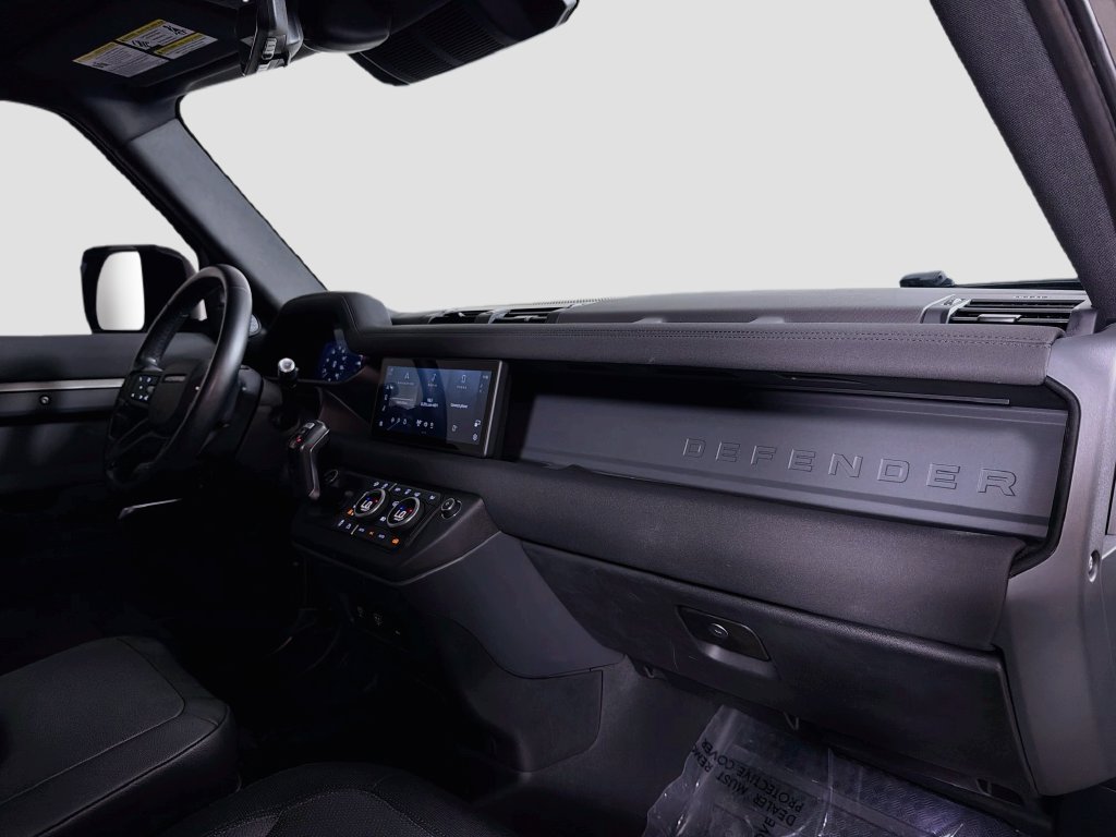 Used 2022 Land Rover Defender 90 X-Dynamic S AWD/4WD image 30
