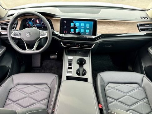 New 2026 Volkswagen Atlas SE image 16