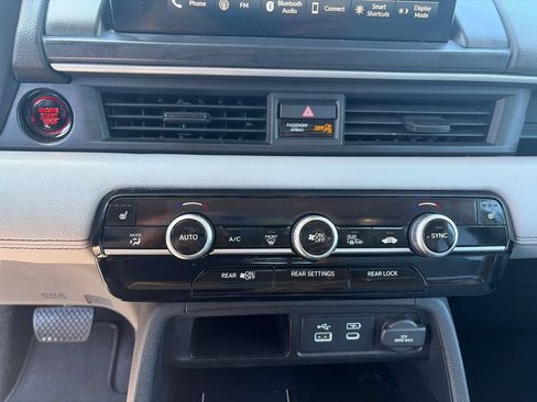 Used 2023 Honda Pilot EX-L image 25