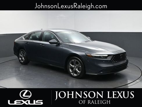 Used 2023 Honda Accord EX-L image 3