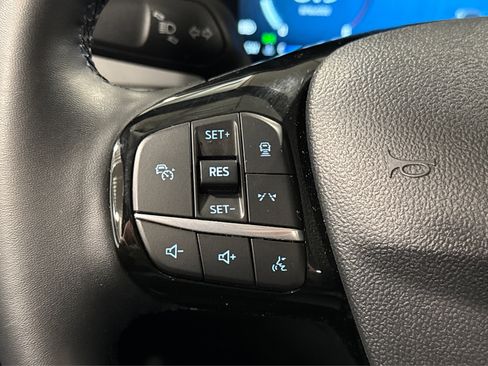 Used 2025 Ford Escape Platinum image 25