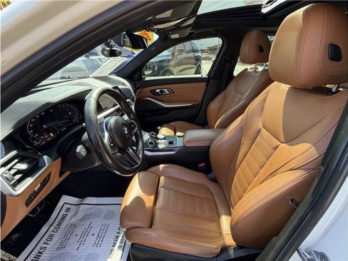 Used 2020 BMW 330i Sedan w/ M Sport Package RWD image 18
