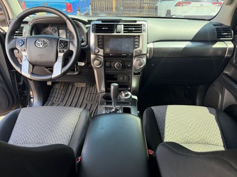 Used 2021 Toyota 4Runner SR5 AWD/4WD image 19