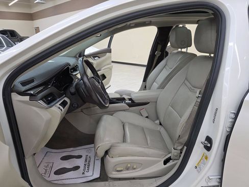 Used 2013 Cadillac XTS Luxury FWD image 17