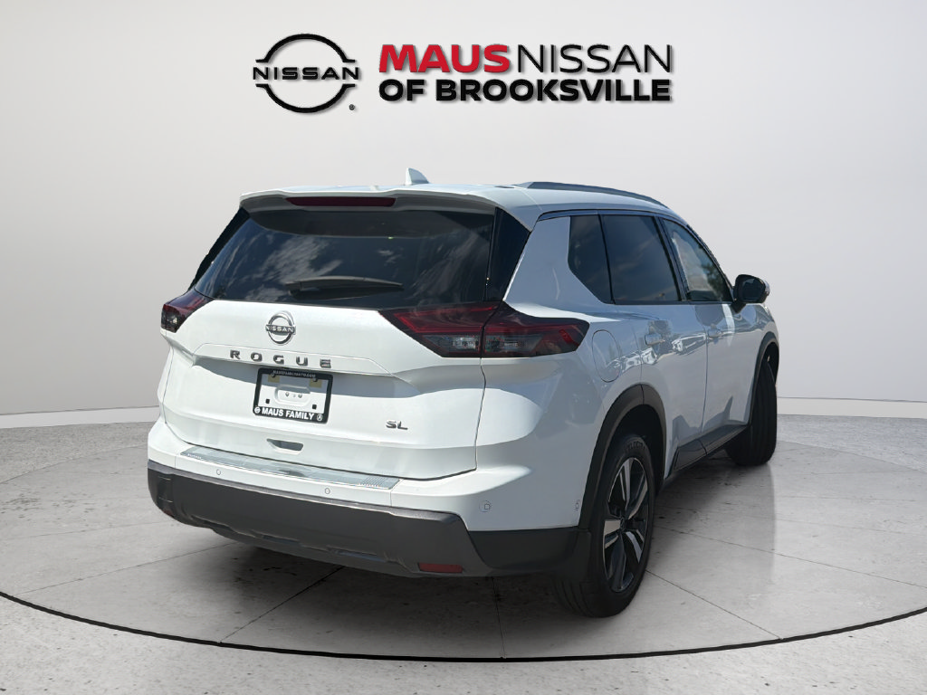 Certified 2025 Nissan Rogue SL w/ SL Premium Package FWD image 10