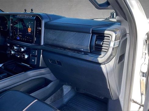 Used 2023 Ford F250 Platinum image 15