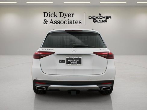 Used 2025 Mercedes-Benz GLE 450e 4MATIC image 4