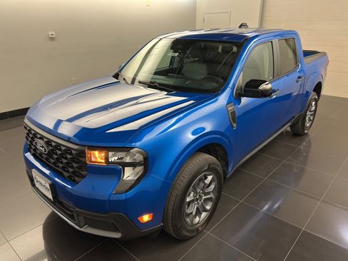 New 2025 Ford Maverick XLT w/ Equipment Group 301A image 3