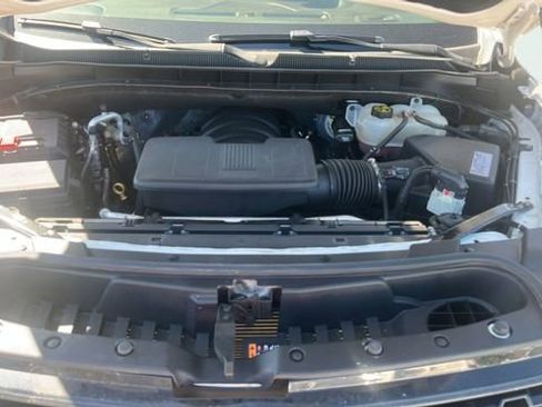 Used 2021 Chevrolet Suburban Z71 w/ Luxury Package image 31